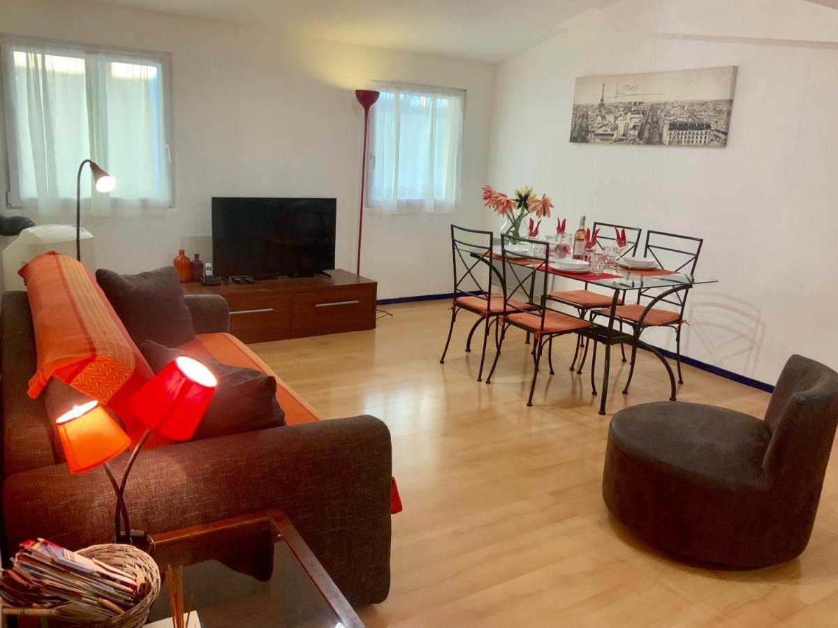 Apartment Very Cosy Flat In Heart Of Old Town Of Near
